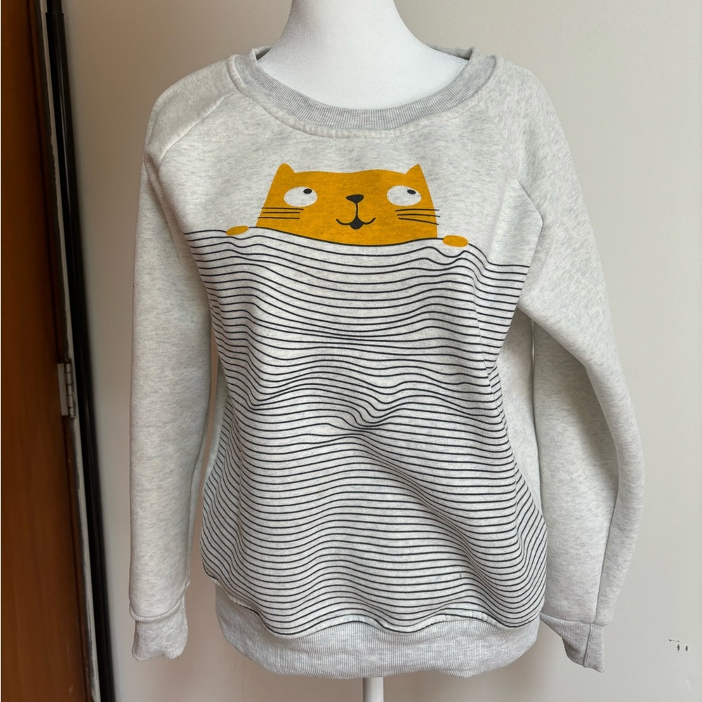 SALE! 2️⃣ for $15! 🐱 Small Sweatshirt for Cat Ladies